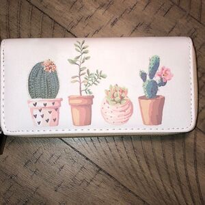 NWT Western Garden 🪴 Security Zip Vegan Wallet. Roomy!